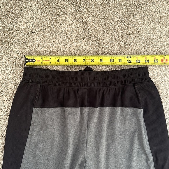 Mens Medium LULULEMON CAPACITY PANT 29.5” inseam - Picture 4 of 5